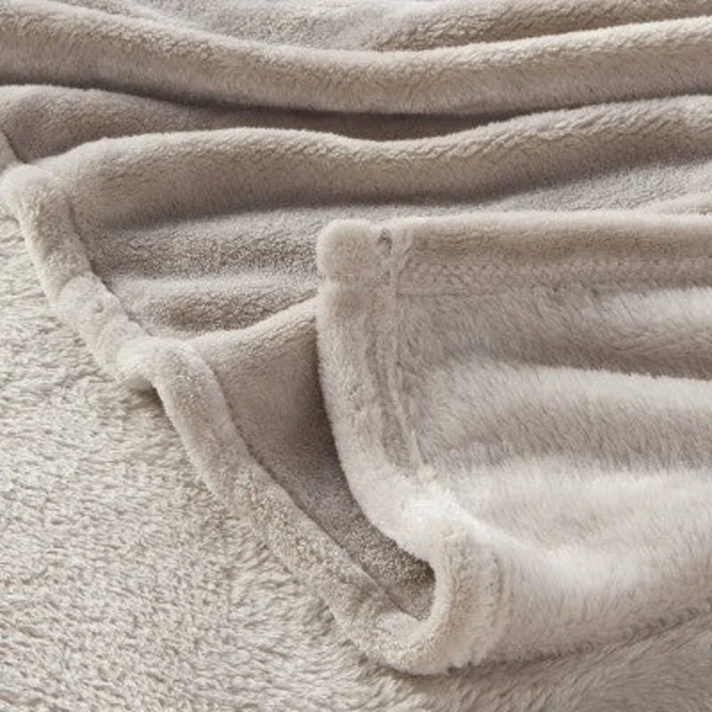 Microplush Bed Blanket - Threshold - Berry, Full/Queen, Solid